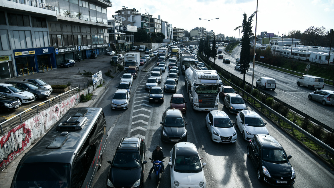 Κίνηση στους δρόμους: Πού έχει μποτιλιάρισμα τώρα στην Αθήνα - Live εικόνα