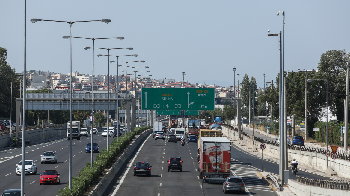 Κίνηση στους δρόμους: Πού έχει μποτιλιάρισμα τώρα 