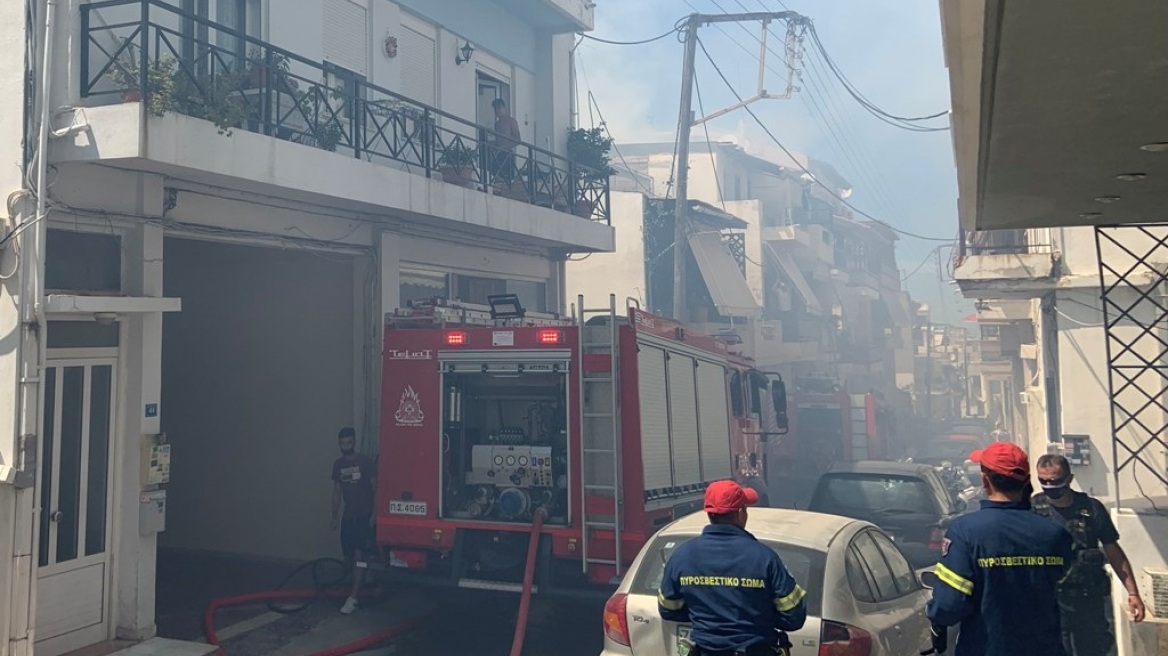 Ηράκλειο: Φωτιά σε διαμέρισμα - Ένας ηλικιωμένος στο νοσοκομείο