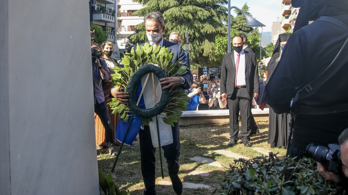 Καλαμαριά: Ο Μητσοτάκης κατέθεσε στεφάνι για τα θύματα της Γενοκτονίας των Ποντίων - «Συνεχίζουμε τον αγώνα για την ιστορική δικαίωση»