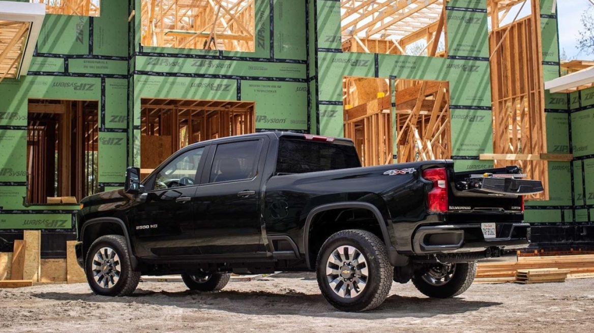 Η έξυπνη πόρτα της καρότσας του Chevrolet Silverado