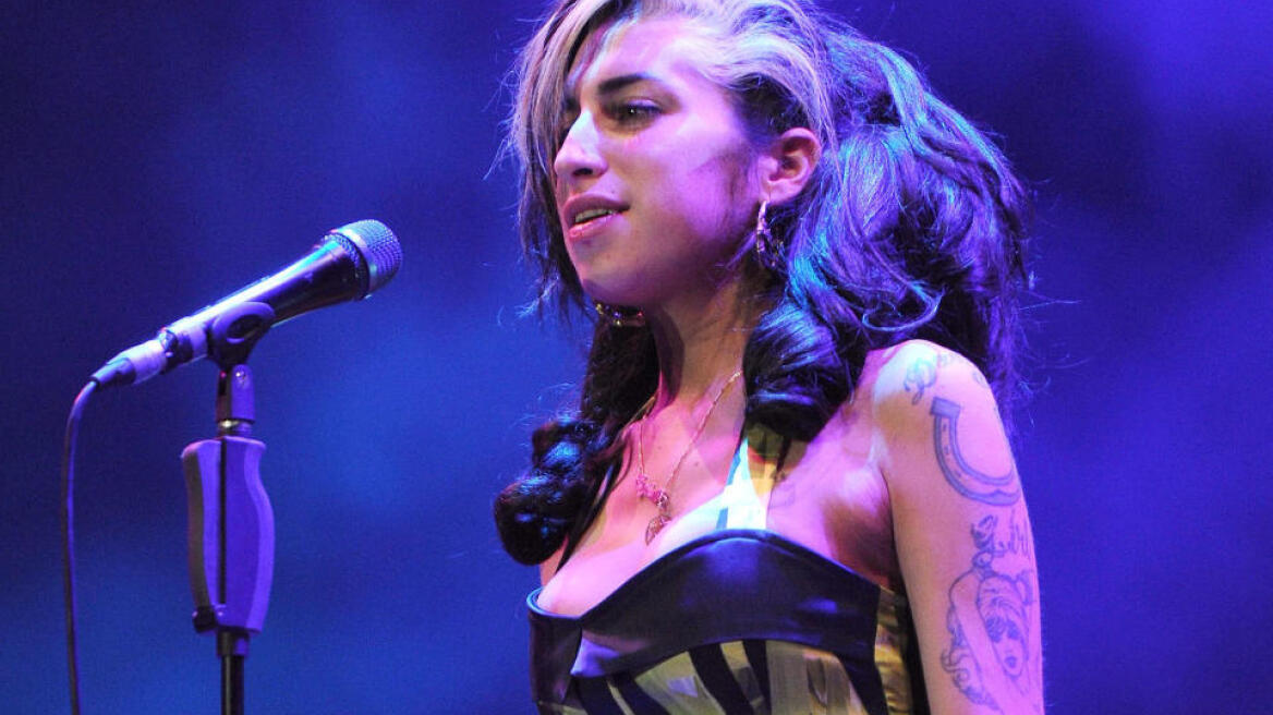 «Έγκλημα» με την Amy Winehouse: Την έσερναν μεθυσμένη και άρρωστη να κάνει περιοδεία