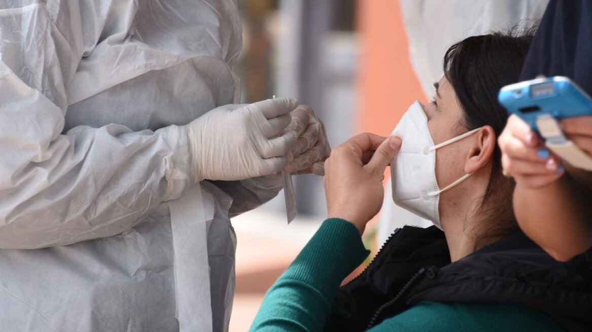 Τι γίνεται με την δεύτερη δόση αν νοσήσω αφού εμβολιαστώ - Τι ισχύει με το πιστοποιητικό νόσησης