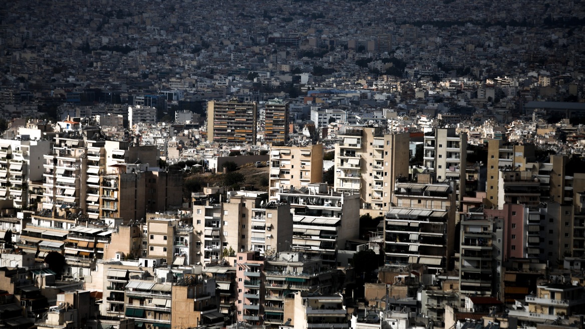 Άμεση αναστολή των πλειστηριασμών πρώτης κατοικίας ζητούν οι Δικηγορικοί Σύλλογοι