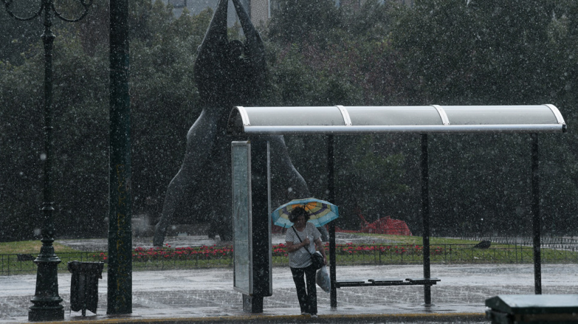 Καιρός - Έκτακτο δελτίο: Καταιγίδες, χαλάζι και κεραυνοί τις επόμενες ώρες στα βόρεια - Βίντεο, χάρτες