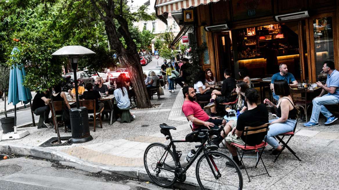 Χαλάρωση μέτρων: Μουσική στην εστίαση από το Σαββατοκύριακο - Τι θα γίνει με απαγόρευση κυκλοφορίας και δεξιώσεις