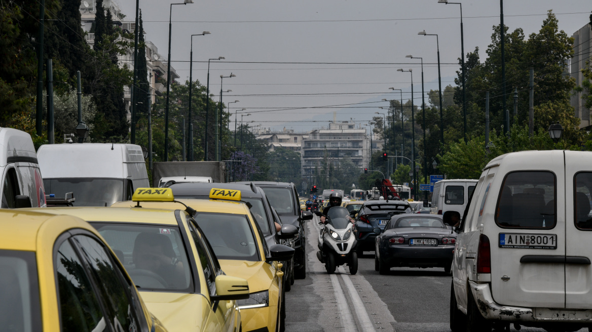 Κίνηση στους δρόμους: Πού έχει μποτιλιάρισμα τώρα  - Live εικόνα