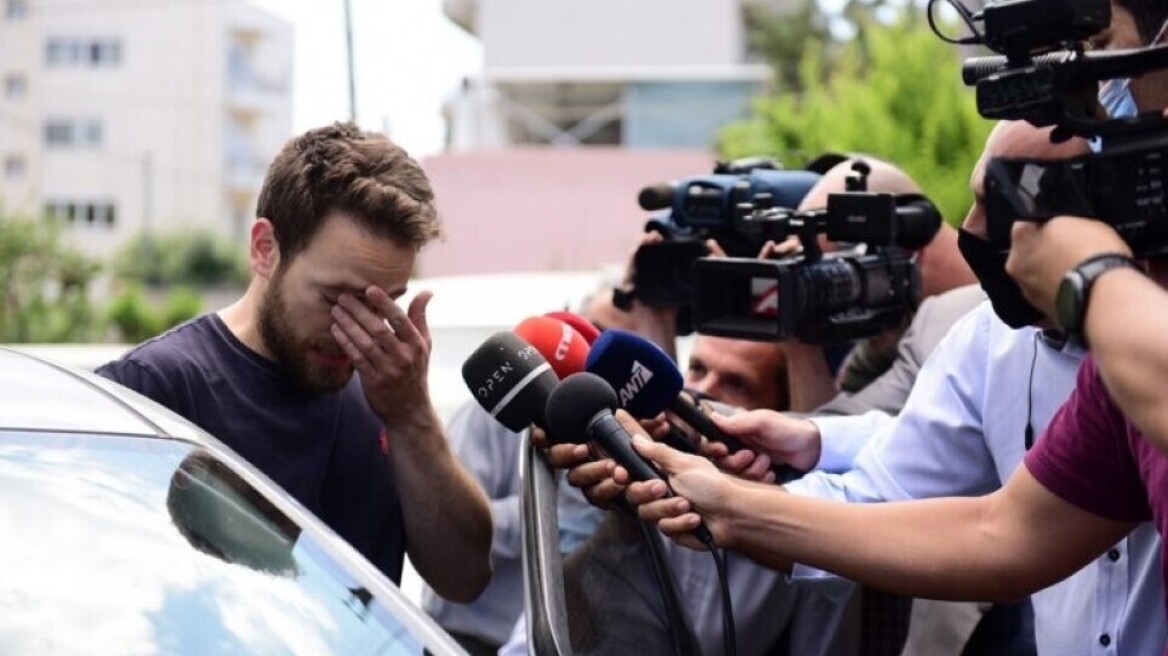 Γλυκά Νερά - Δικηγόρος Μπάμπη Αναγνωστόπουλου: Γιατί έκανε 37 μέρες να ομολογήσει