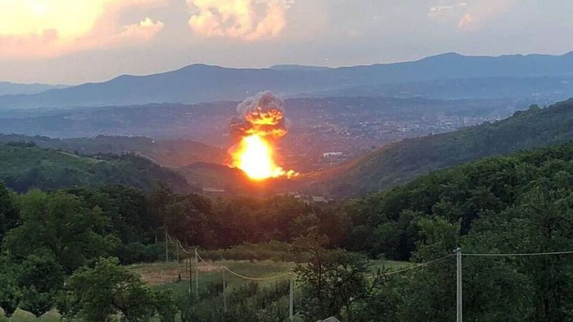 Ισχυρή έκρηξη σε εργοστάσιο πυρομαχικών στο Τσάτσακ της Σερβίας - Τρεις τραυματίες