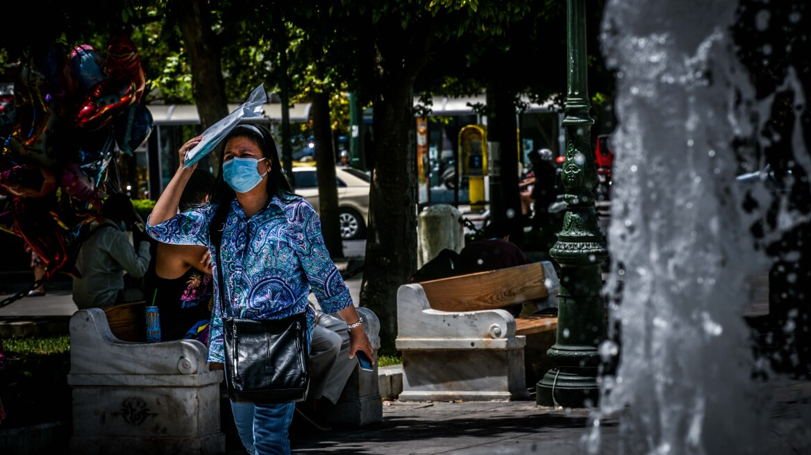 Καιρός: «Καμίνι» σήμερα η χώρα - Δείτε πού θα σημειωθούν καταιγίδες και πότε θα υποχωρήσει ο καύσωνας