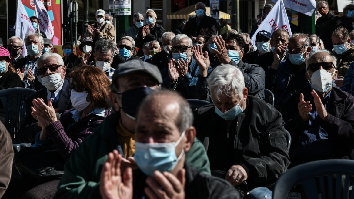 Συντάξεις Ιουλίου: Ξεκίνησαν οι  πληρωμές - Σήμερα οι συνταξιούχοι ΙΚΑ με ΑΜΚΑ σε 1, 3, 5, 7, 9