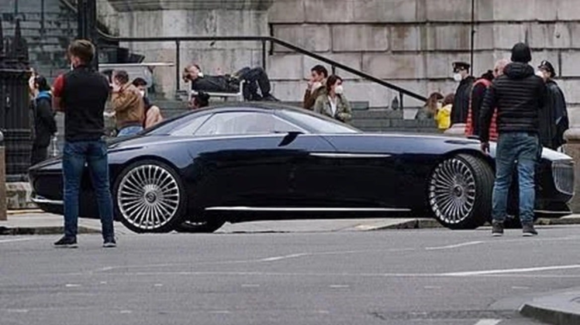 O Batman οδηγεί το πρωτότυπο Mercedes-Maybach 6