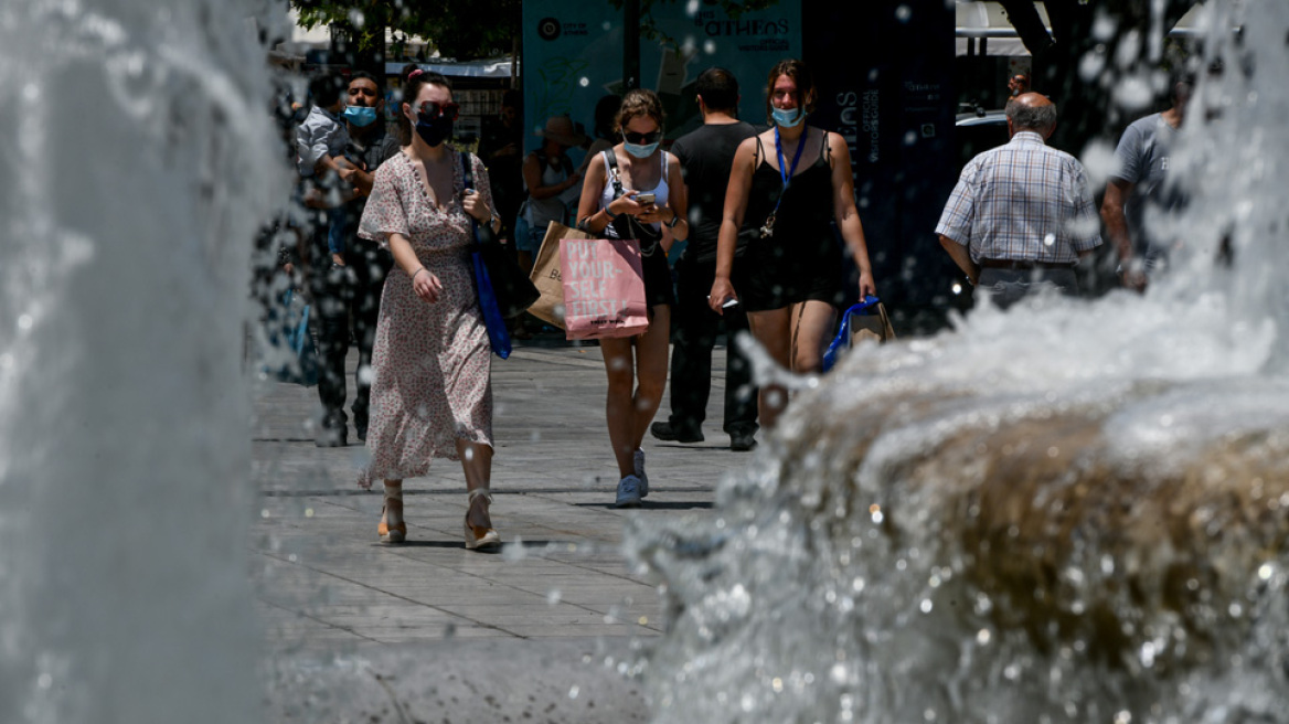 Εφιάλτης στους 44 βαθμούς Κελσίου: Κορυφώνεται ο καύσωνας - Δείτε αναλυτικούς χάρτες