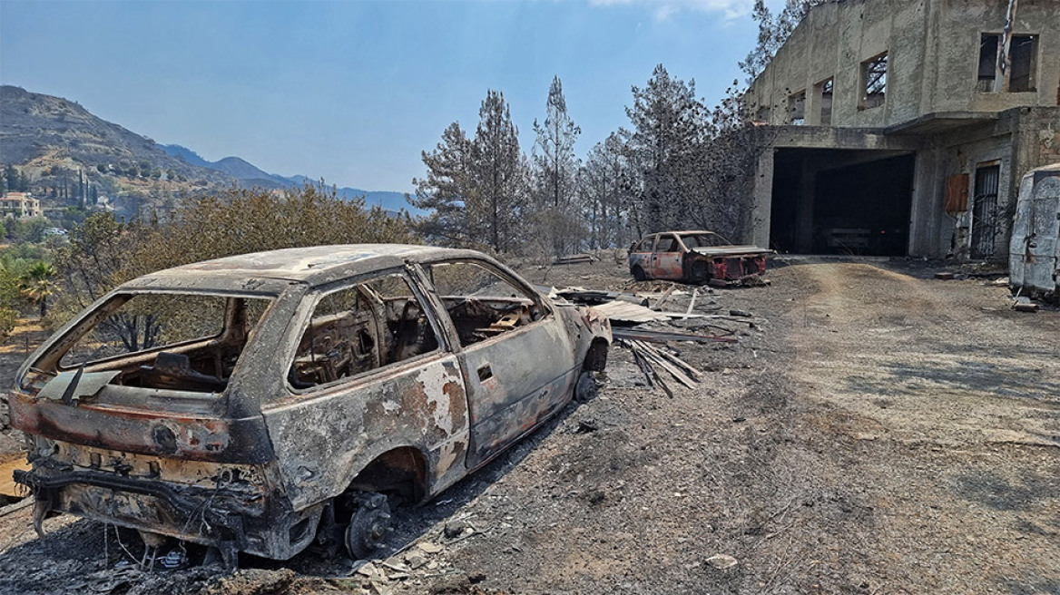 Φωτιά στην Κύπρο: «Τραγωδία χωρίς προηγούμενο» -  4 νεκροί, ανυπολόγιστες ζημιές και 55.000 στρέμματα καμένη γη