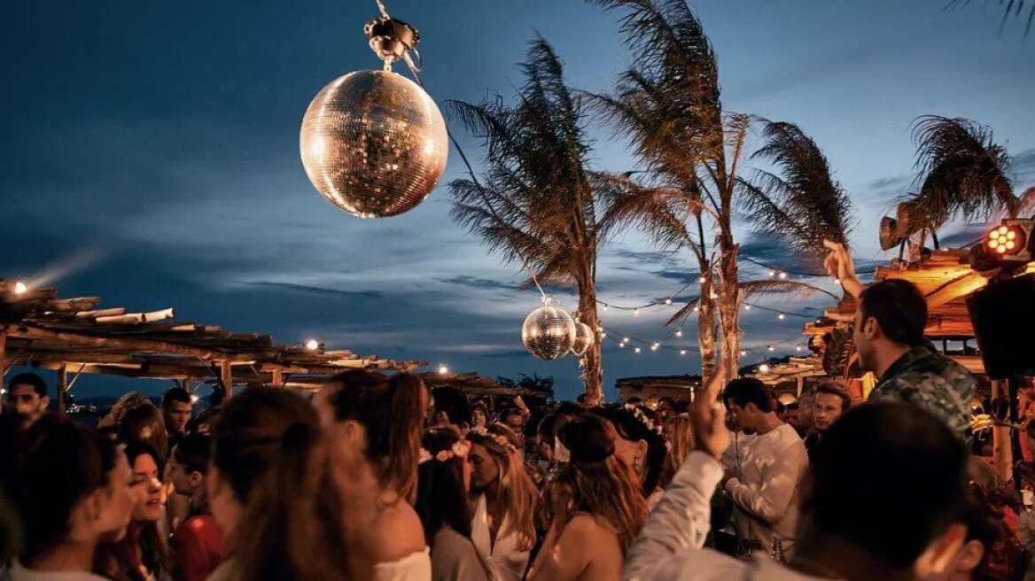 Μετά το κορωνοπάρτι, το beach bar του Αλίμου αναβάλλει τις εκδηλώσεις που είχε προγραμματίσει 