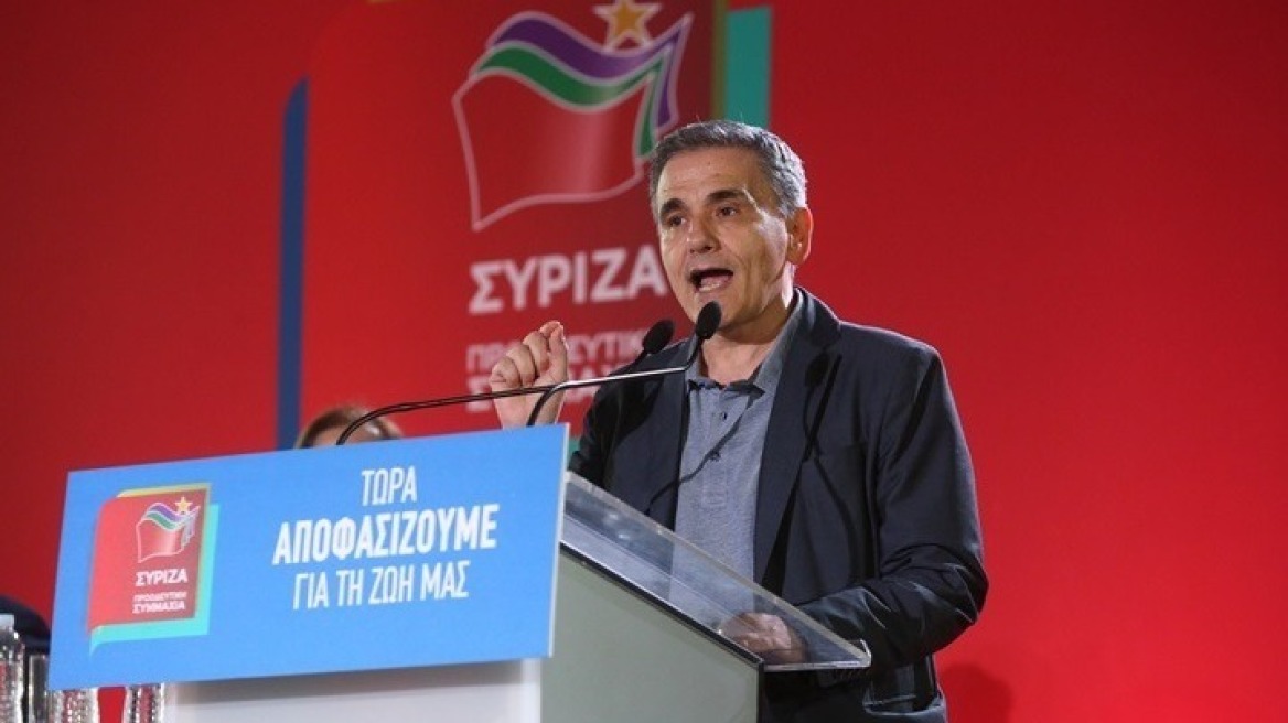 Τσακαλώτος: Έμμεση υπόδειξη στον Τσίπρα για συλλογική ηγεσία 