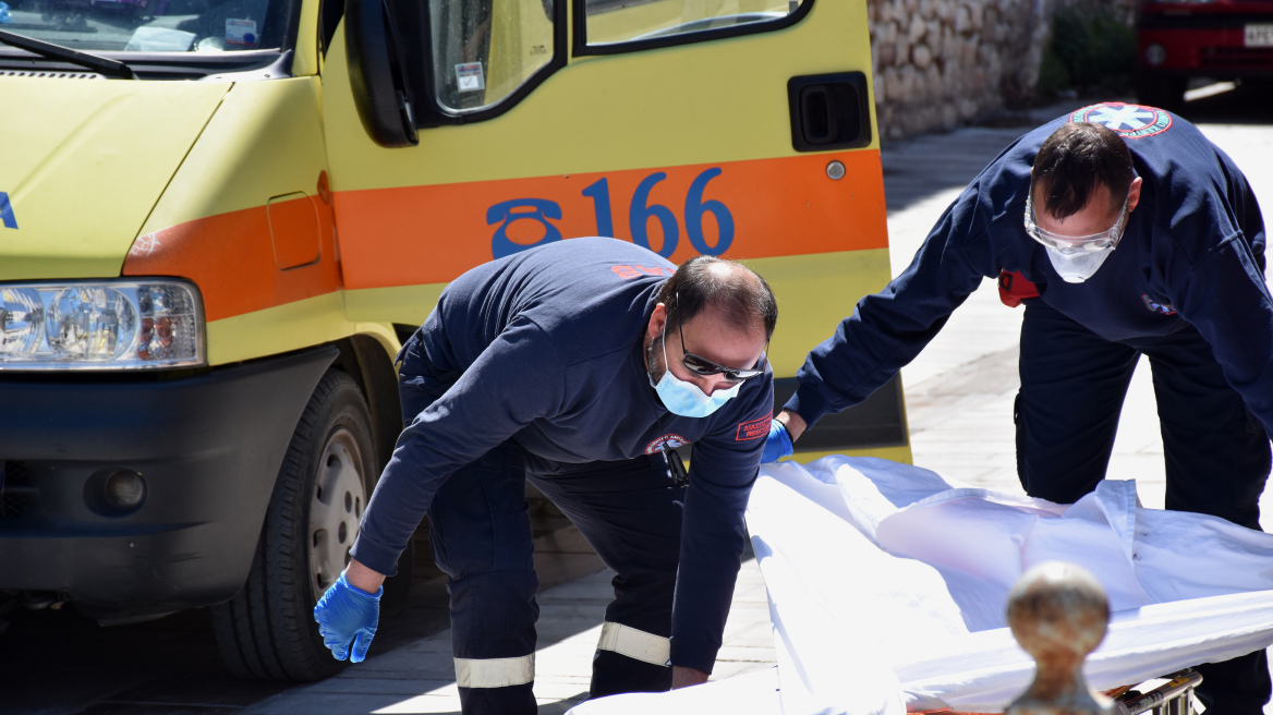 Κέρκυρα: Θανάσιμος τραυματισμός αστυνομικού που καταπλακώθηκε από κλαδί ελιάς