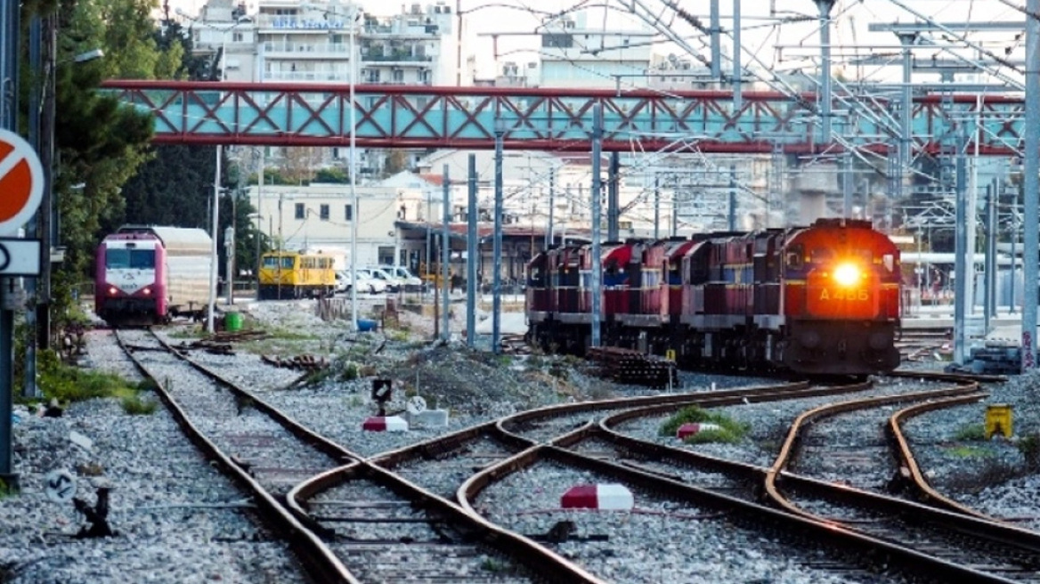 Καταγγελία για ΟΣΕ: Έδωσαν άδεια σε εμπορικά τρένα να κινηθούν σε μη τηλεδιοικούμενα σημεία