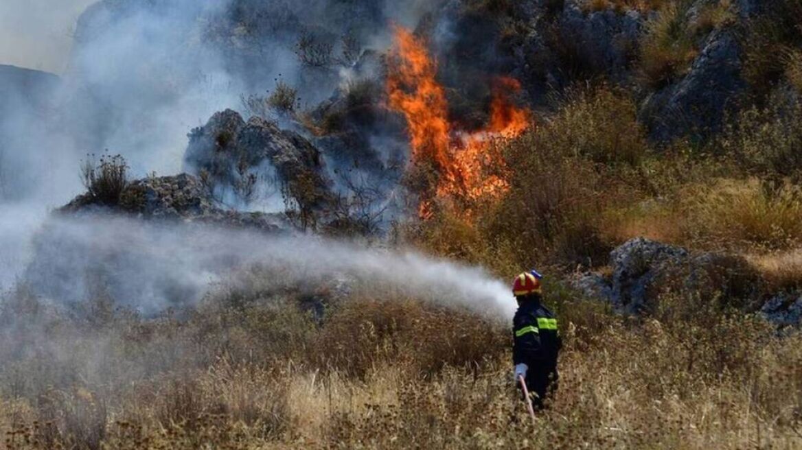 Συνεχίζεται και σήμερα ο ισχυρός καύσωνας - Πολύ υψηλός κίνδυνος πυρκαγιάς για πολλές περιοχές