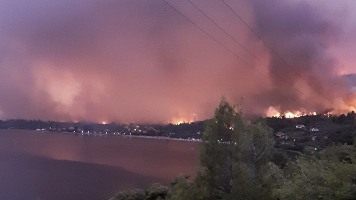 Φωτιά στην Έυβοια - Δήμαρχος Μαντουδίου: Δραματική η κατάσταση - Να ενισχυθούν άμεσα οι δυνάμεις 