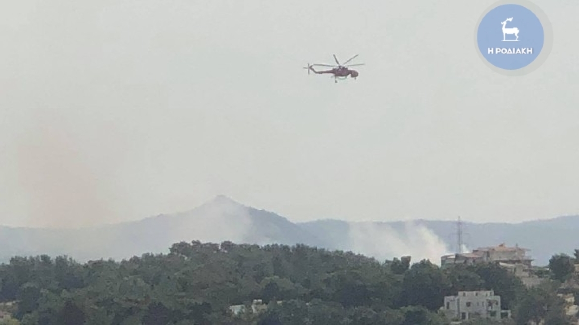 Υπό έλεγχο η φωτιά που εκδηλώθηκε κοντά στην πόλη της Ρόδου