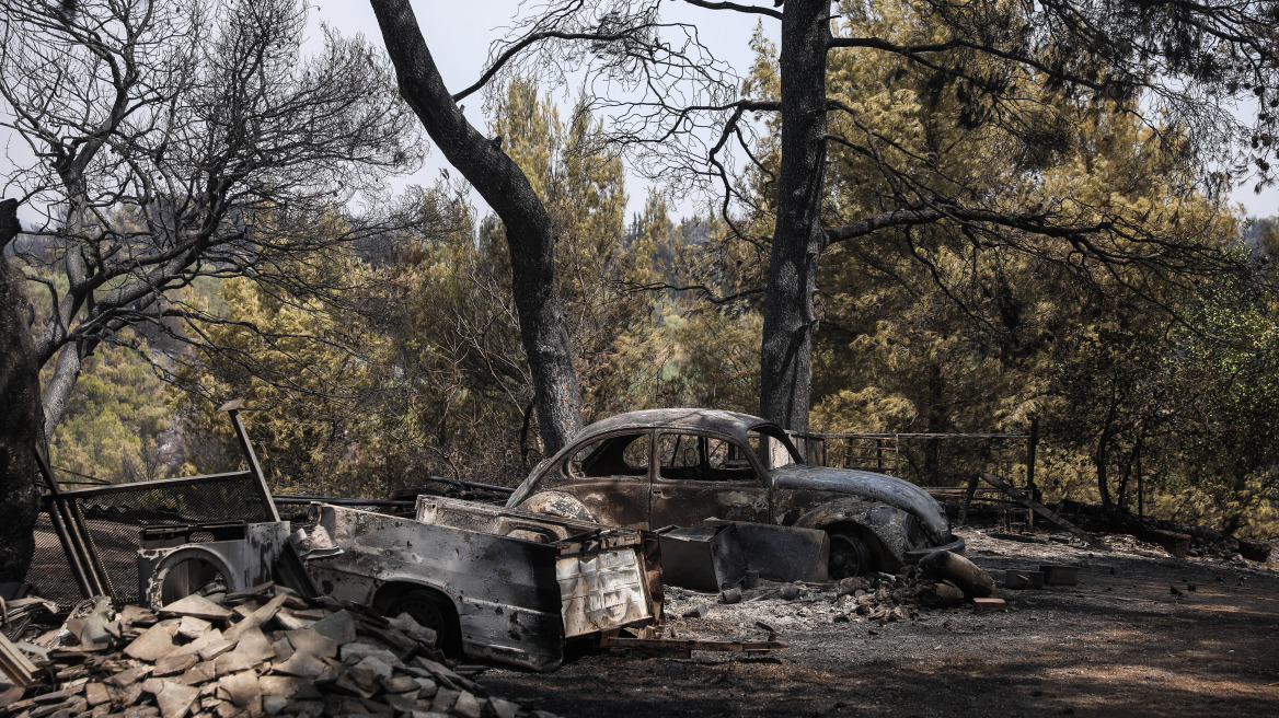 Λέκκας: Στους 600 βαθμούς η θερμοκρασία στην φωτιά στην Βαρυμπόμπη - «Πυριτιδαποθήκη» όλη η Ελλάδα