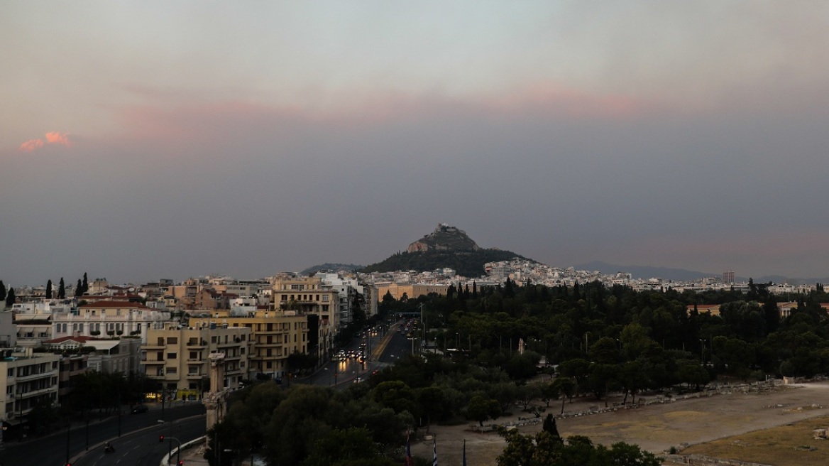 Φωτιές: Ως τα Αντικύθηρα έφτασαν τα μικροσωματίδια - Χαμηλές οι συγκεντρώσεις στην Αττική το τελευταίο 24ωρο