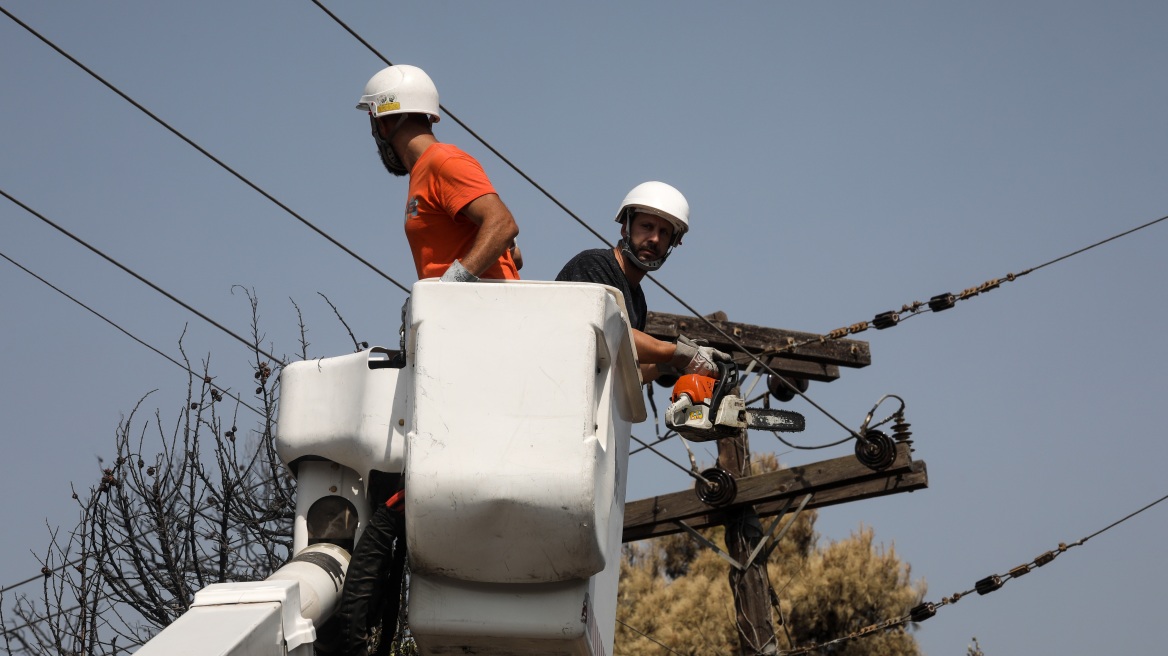 ΔΕΔΔΗΕ: Επτά οικισμοί στην Εύβοια δίχως ρεύμα - Το 30% έχει ηλεκτροδοτηθεί στην Γορτυνία