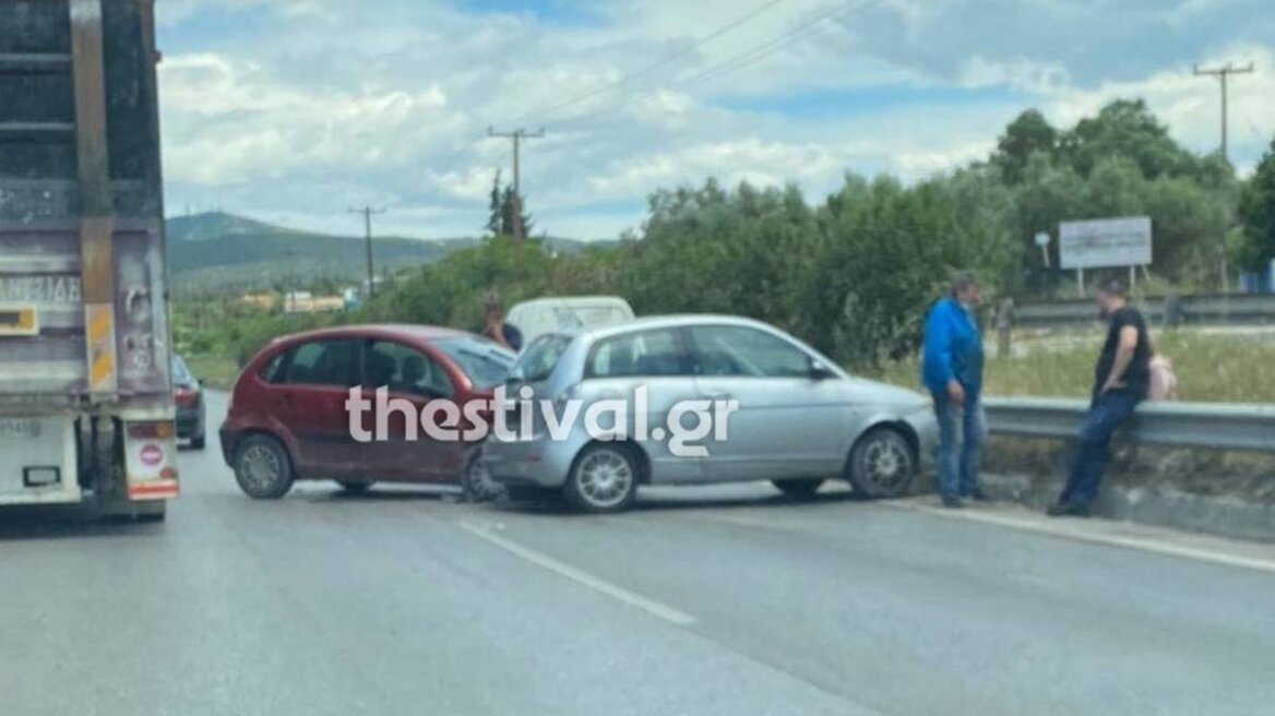 Τροχαίο στη Θεσσαλονίκη - Δύο τραυματίες