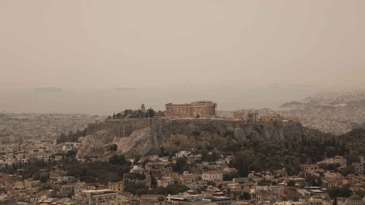 Φωτιά στα Βίλια: Τεράστιο σύννεφο καπνού καλύπτει τον Αττικό ουρανό - Φωτογραφίες 