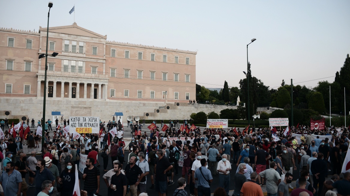 Κλειστό το Σύνταγμα λόγω συγκέντρωσης ενάντια  στο νομοσχέδιο της επικουρικής ασφάλισης