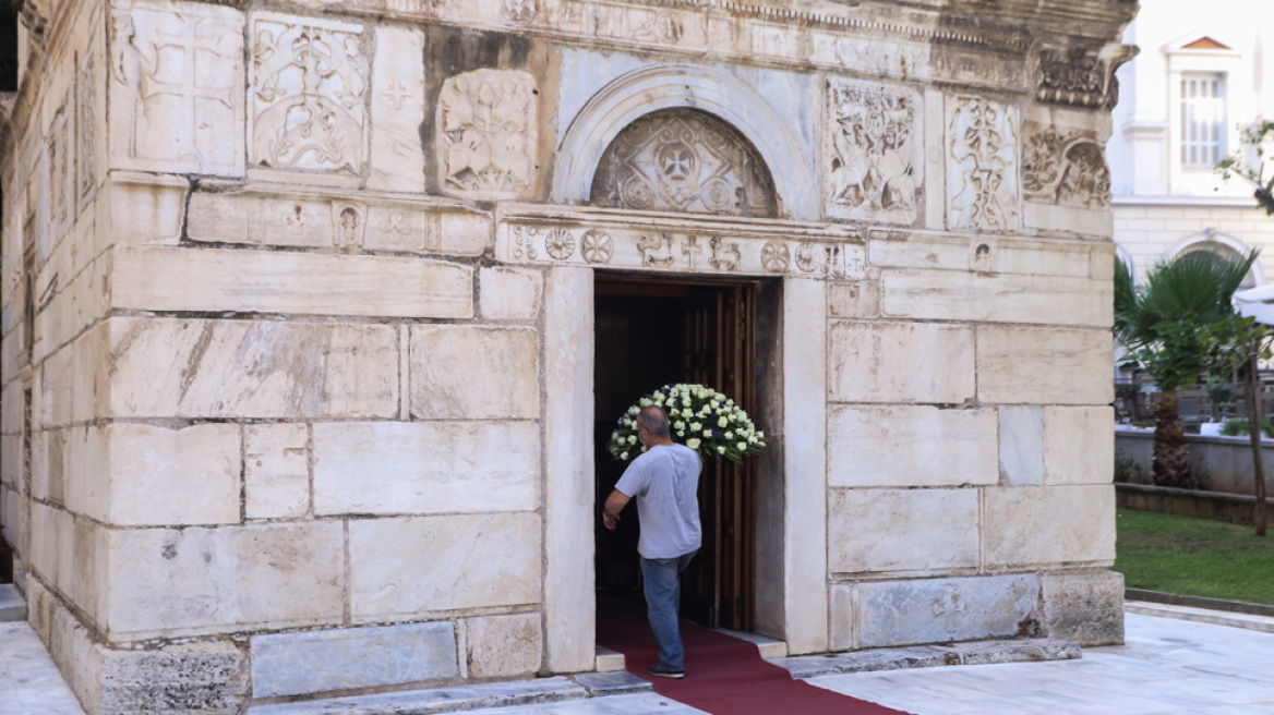 Μίκης Θεοδωράκης: Στις 15:00 σε λαϊκό προσκύνημα η σορός του - Όλα έτοιμα στη Μητρόπολη Αθηνών  