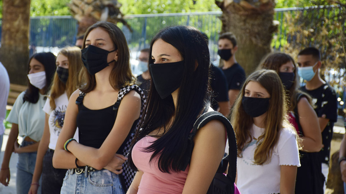 Αυξάνεται η διασπορά σε παιδιά και εφήβους: Πάνω από 8.500 κρούσματα από το πρώτο κουδούνι στις 13 Σεπτεμβρίου