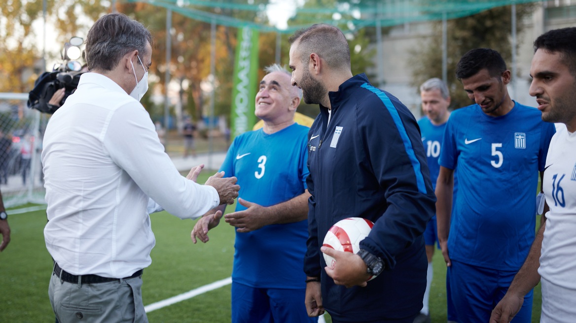 Θεσσαλονίκη: Το ανακατασκευαμένο γήπεδο της Εθνικής Ομάδας Ποδοσφαίρου Τυφλών επισκέφθηκε ο Μητσοτάκης