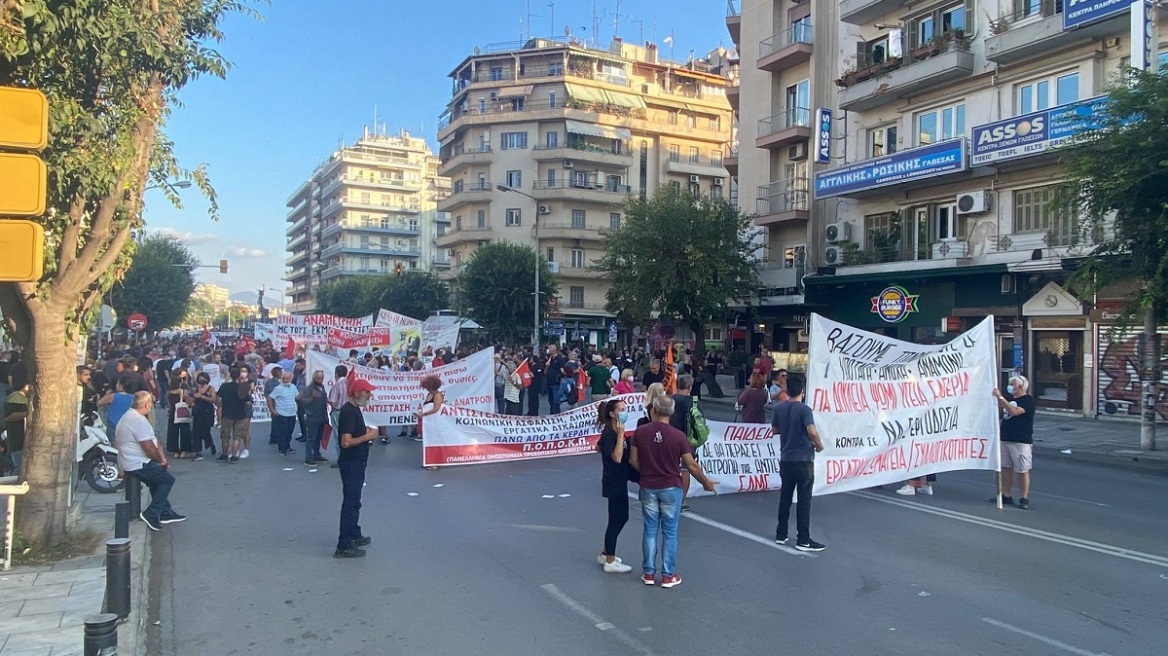 Θεσσαλονίκη: Συγκέντρωση μελών της εξωκοινοβουλευτικής Αριστεράς και αντιεξουσιαστών