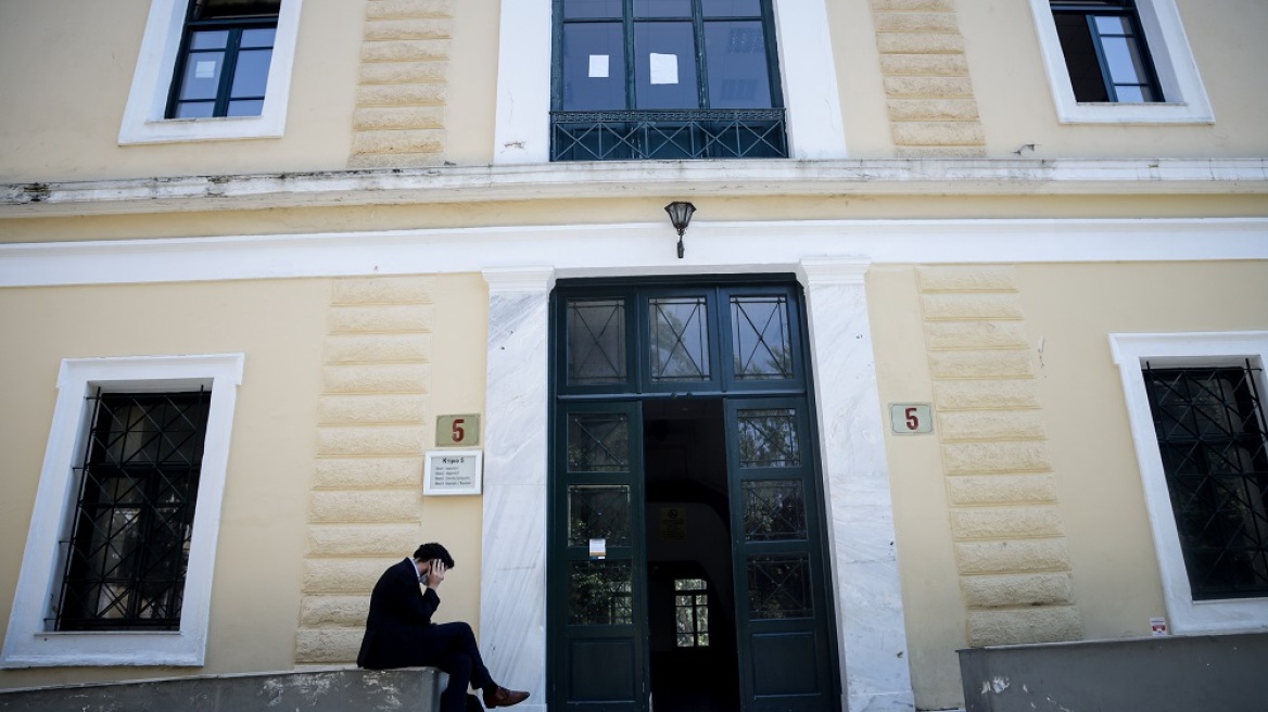 Δικαστήρια: Με πιστοποιητικό Covid λειτουργούν από αύριο - Πότε επιτρέπεται το self test