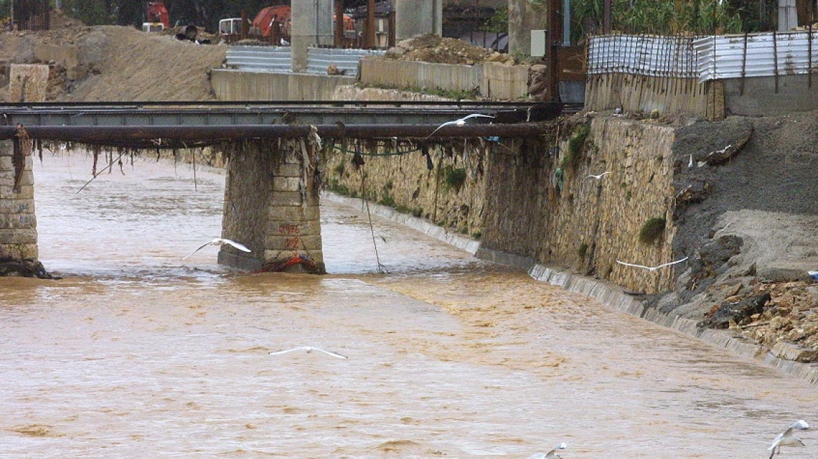 Φόβοι ότι θα πλημμυρίσει ο Κηφισός - Δήμαρχοι με επιστολή τους ζητούν να ληφθούν «άμεσα μέτρα»