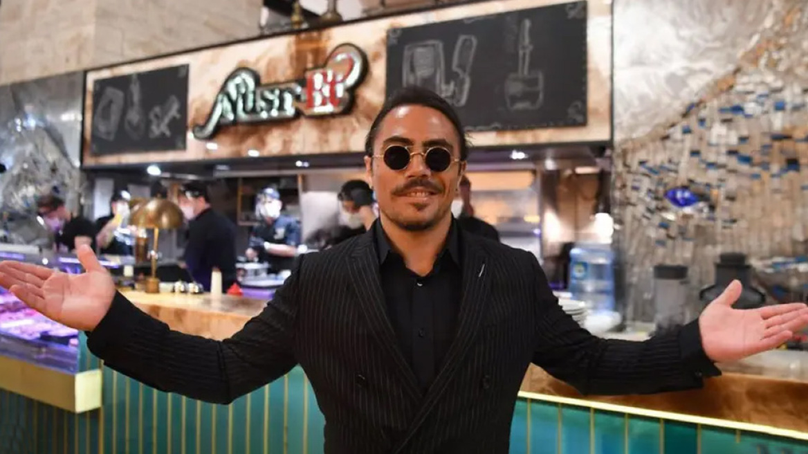 Salt Bae: Πραγματοποιήθηκαν τα λαμπερά εγκαίνια του νέου του εστιατορίου στο Λονδίνο