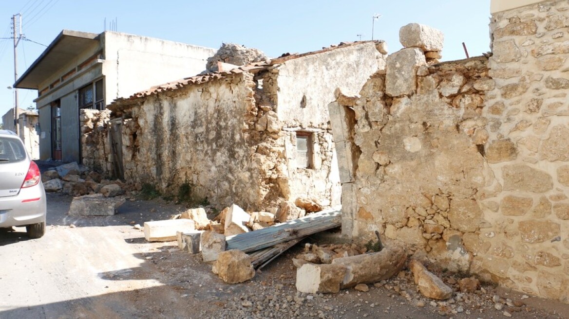 Σεισμός στην Κρήτη: Κλιμάκιο μηχανικών του Υπουργείου Υποδομών στην περιοχή