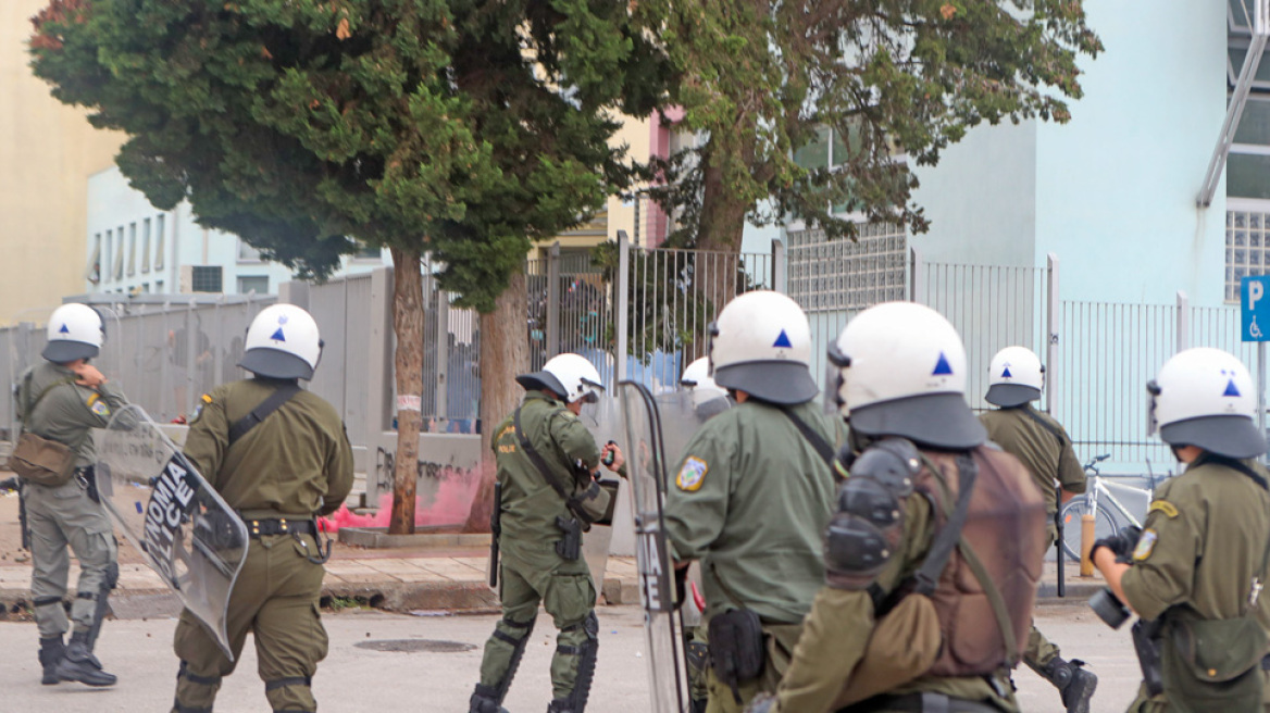 ΕΠΑΛ Σταυρούπολης: Δύο τραυματίες από τα άγρια επεισόδια - Ποιοι πρωτοστάτησαν - Πώς άρχισε η κόντρα