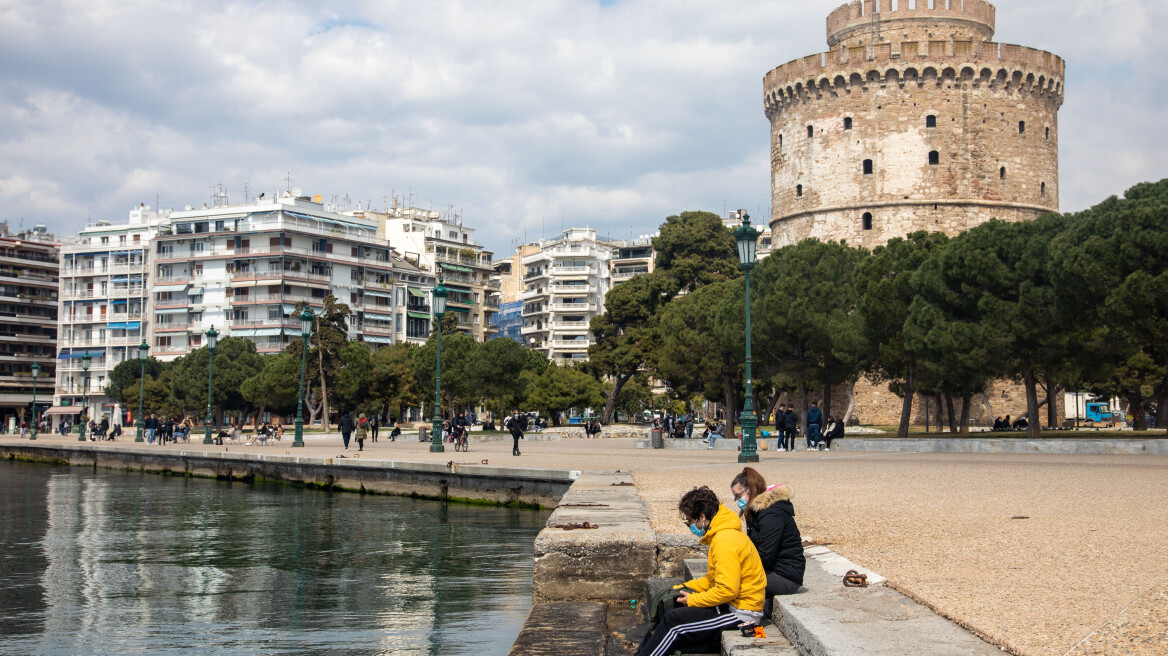 Κορωνοϊός: «Καλπάζει» η πανδημία στη Βόρεια Ελλάδα – Ανησυχία ενόψει 28ης Οκτωβρίου