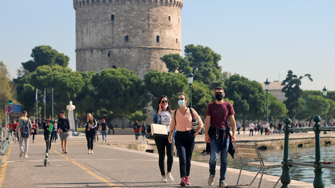 Κορωνοϊός: Οι δύο... Ελλάδες της πανδημίας και της εμβολιαστικής κάλυψης