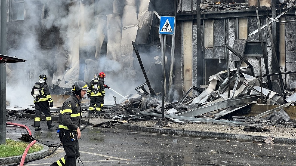 Ιταλία: Μικρό αεροσακάφος έπεσε πάνω σε κτίριο στο Μιλάνο - Νεκροί οι έξι επιβαίνοντες