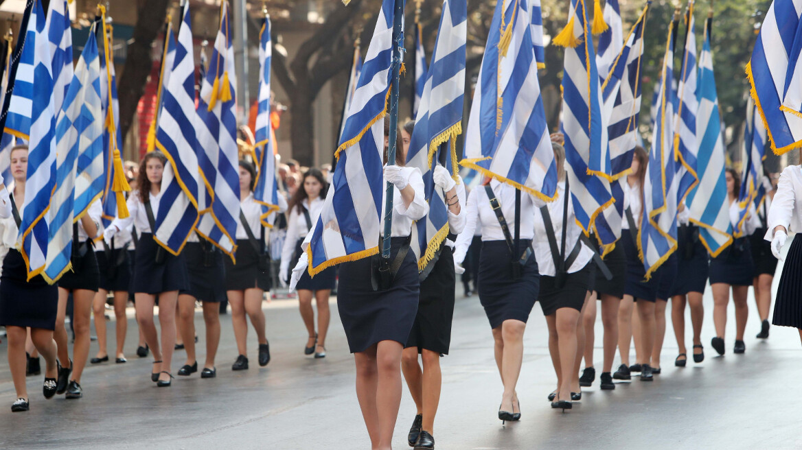 Κορωνοϊός - Βατόπουλος: Οι παρελάσεις είναι υγειονομικά επικίνδυνες