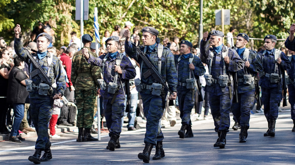 Κορωνοϊός - Εξαδάκτυλος: Να γίνει η παρέλαση της 28ης Οκτωβρίου γιατί θα υπάρξει διχασμός