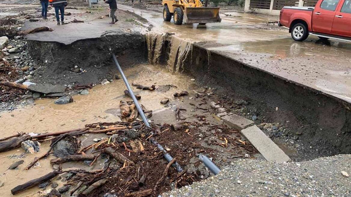 «Σάρωσε» και την Αγιά της Λάρισας η κακοκαιρία «Αθηνά»