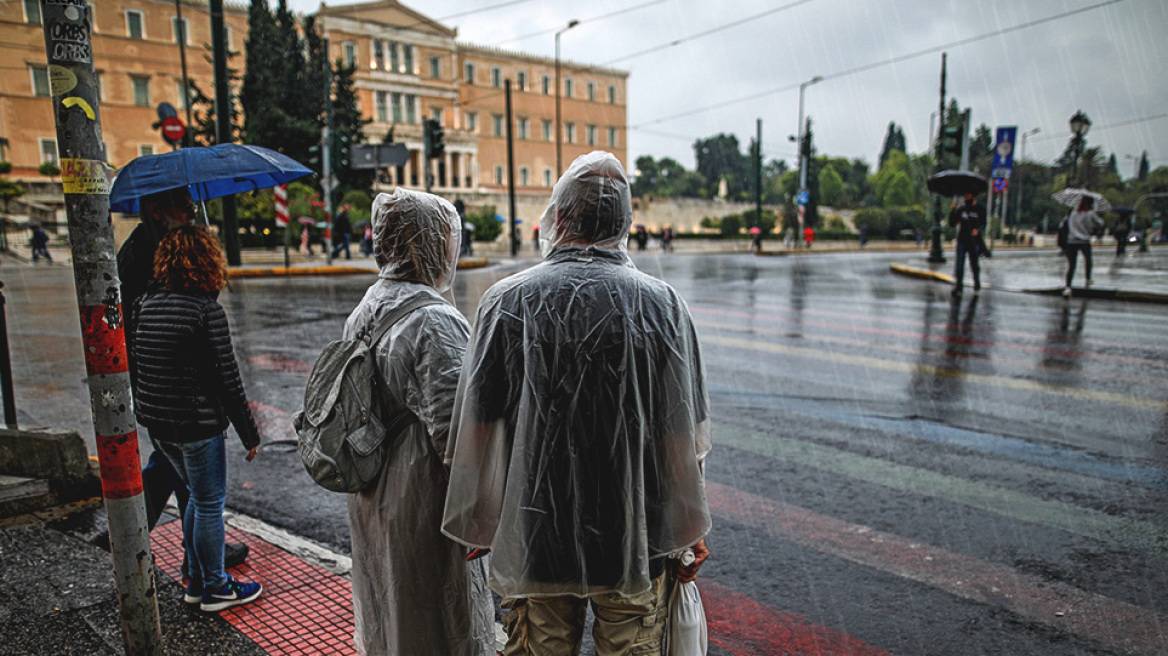 Καιρός: Συνεχίζεται η κακοκαιρία και τη Δευτέρα - Ισχυρές καταιγίδες και χαλάζι