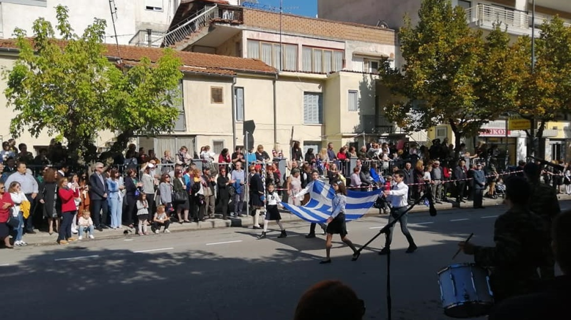 Ματαιώνεται η παρέλαση της 13ης Οκτωβρίου στα Γρεβενά λόγω κρουσμάτων κορωνοϊού