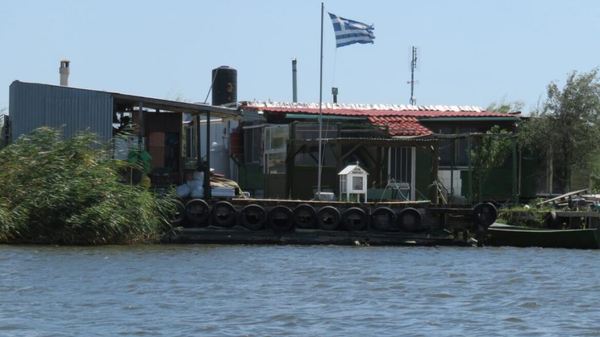 Με κατεδάφιση απειλούνται οι καλύβες στο Δέλτα του  Έβρου