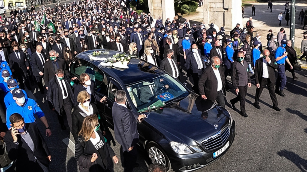 Οι πέντε στιγμές  που συγκλόνισαν στην κηδεία της Φώφης Γεννηματά